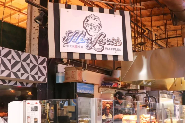 ma lessies chicken waffles reading terminal 768x512